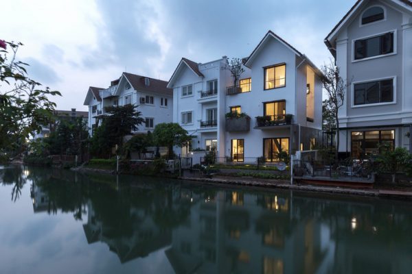 Savills: Rủi ro khi chào giá bán biệt thự, nhà liền kề cao